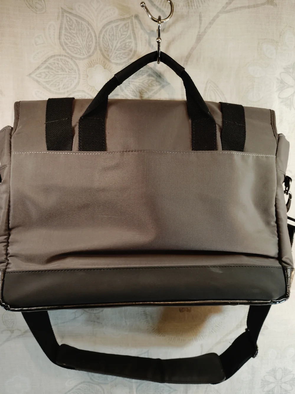 Dell Gray and Black Laptop Messenger Bag